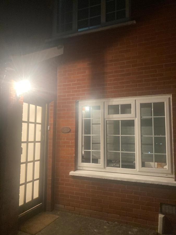 Entire Terraced Two Story Redbrick House With Parking In Secluded Cul De Sac Villa Dublin Eksteriør bilde