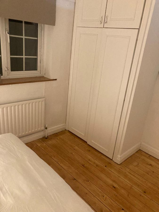 Entire Terraced Two Story Redbrick House With Parking In Secluded Cul De Sac Villa Dublin Eksteriør bilde